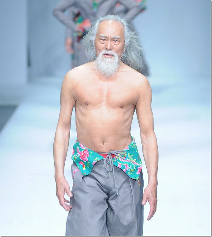 80-Year-Old-Grandpa-Tries-Modeling-For-The-First-Time-And-Totally-Slays-His-Runway-Debut-581df6a348b0b__700